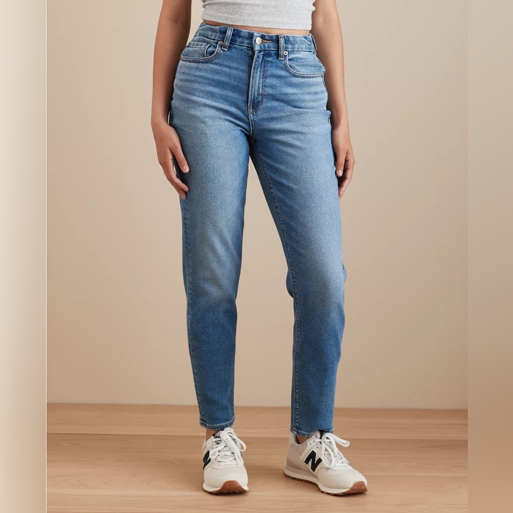 American Eagle Curvy Mom Jeans NWT